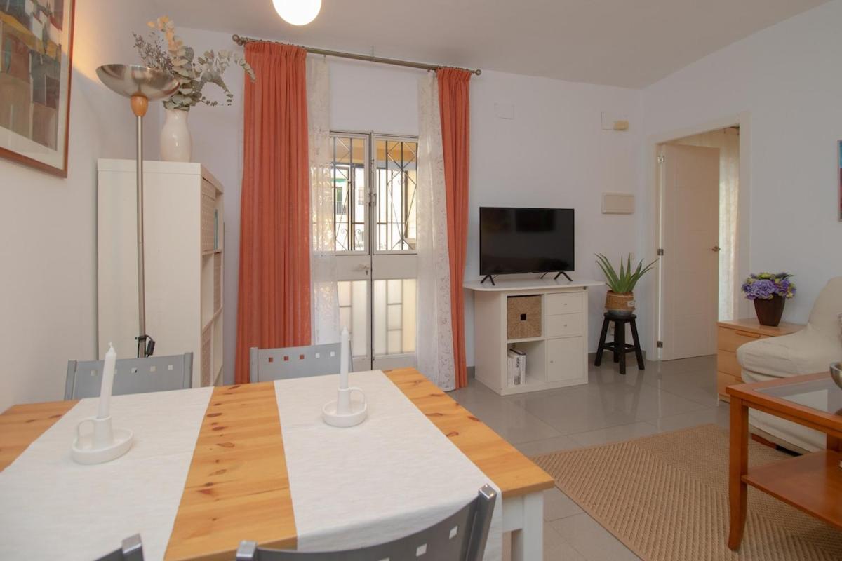 C52 - Seaside 2 Bedrooms By The Center Málaga Dış mekan fotoğraf